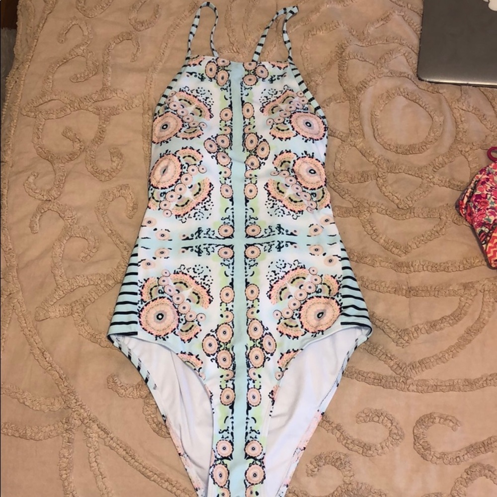 creabygirls one piece